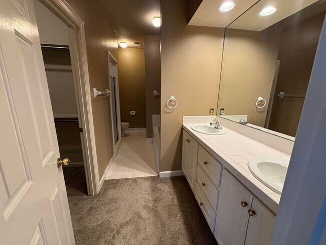 Building Photo - EXECUTIVE LIVING AT HARBOR TOWN