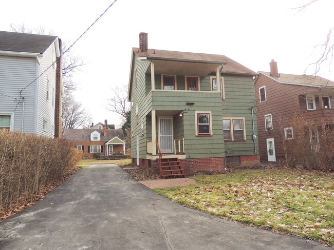 Building Photo - Impressively Renovated 4 Bedroom Cleveland Heights, Ohio Colonial for Rent!