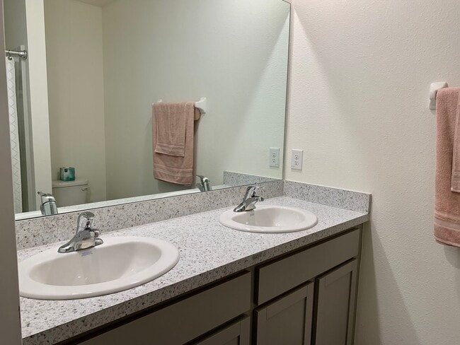 Building Photo - 33997 Jasper Stone Dr