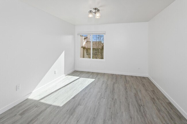 Building Photo - 6877 Caminito Mundo