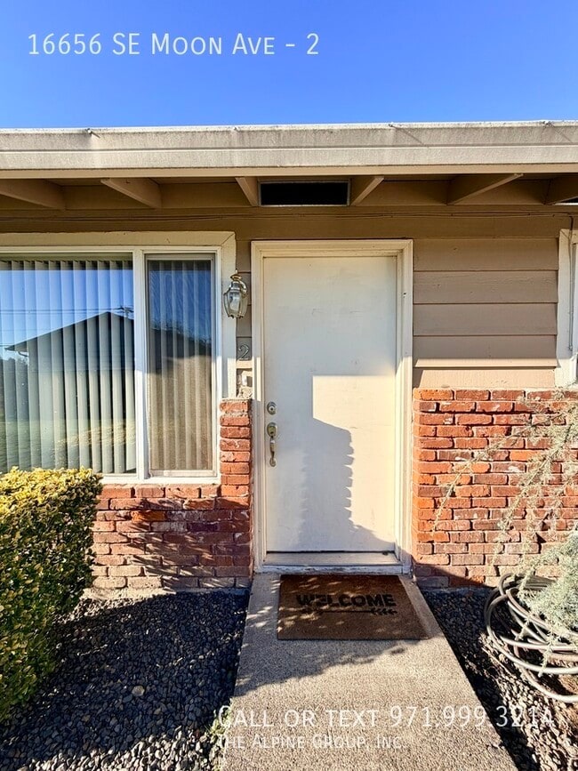 Building Photo - 16656 SE Moon Ave