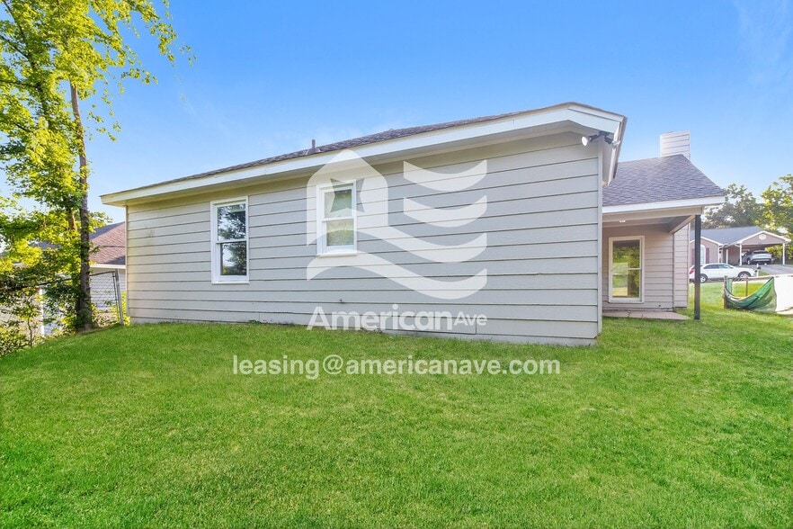 Building Photo - 882 Stafford Ct