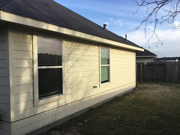 Building Photo - 22371 Queenbury Hills Dr