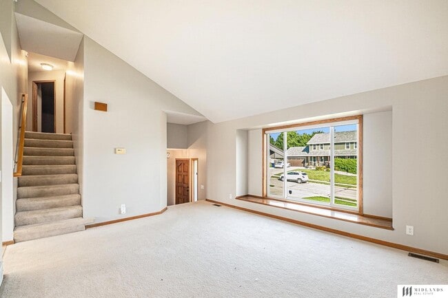 Building Photo - 11419 S 44th St