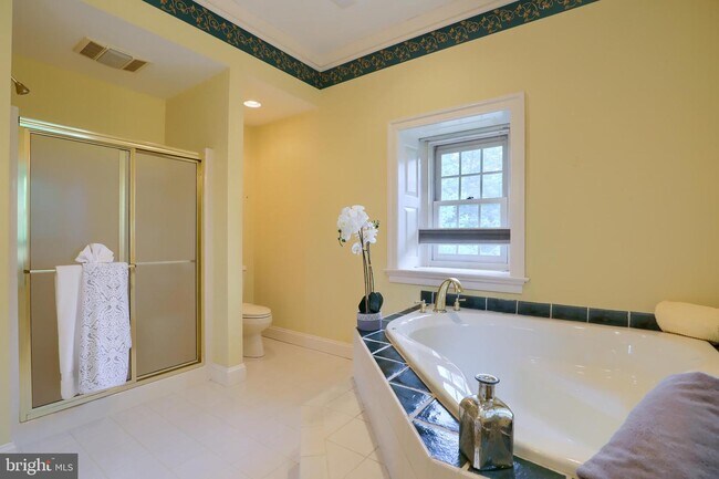 Building Photo - 1886 Conard Rd