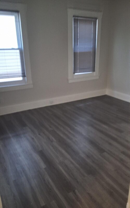 Building Photo - 1064 Bond St