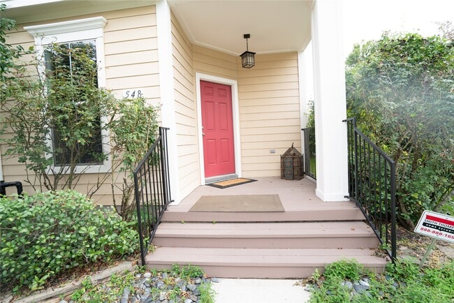 Building Photo - 548 W 27th St