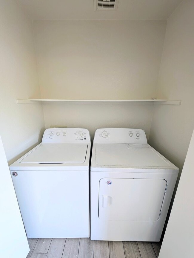 Building Photo - AVAILABLE NOW IN GREAT GILBERT LOCATION - NEELY RANCH!!!