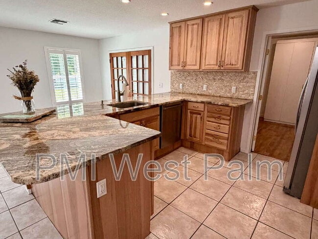 Building Photo - 147 Sunflower Cir