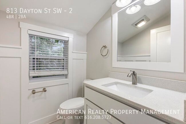 Building Photo - 813 Dayton St SW