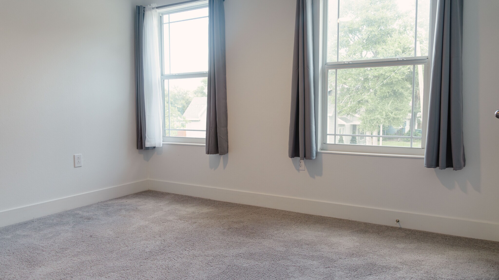 Building Photo - 4400 N Branch Ave