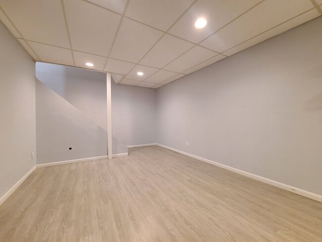 Building Photo - Furnished 2-Bedroom Condo in St. Joseph