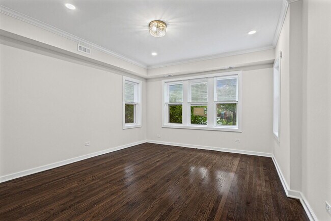 Building Photo - 1742 N Mayfield Ave