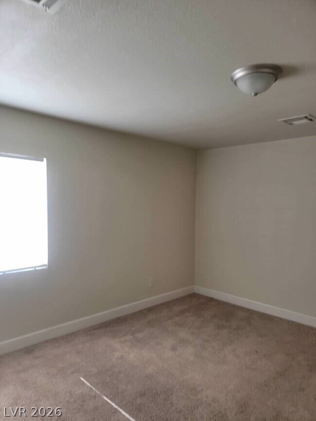 Building Photo - 3412 Townhouse Dr