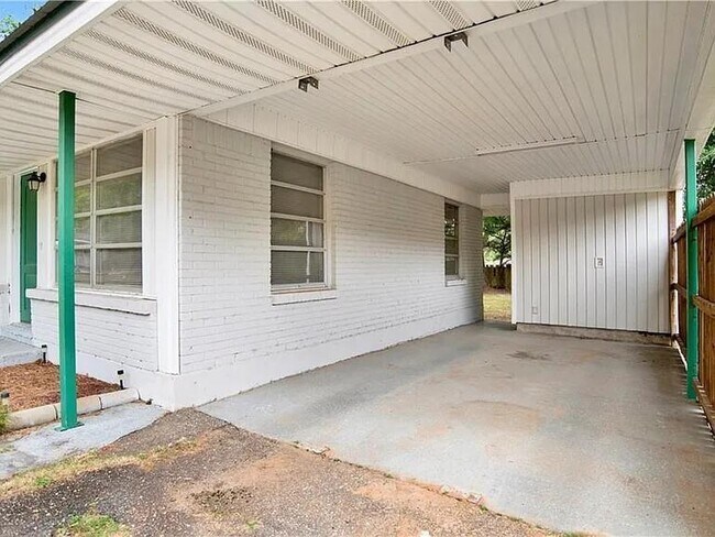 Building Photo - 3764 Autumndale Dr