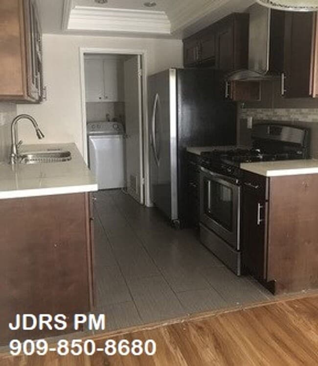 Building Photo - Hacienda Heights 2 Bedroom Condo