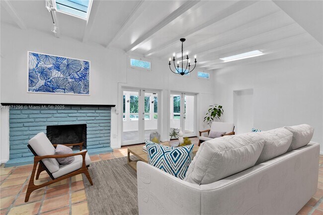 Building Photo - 7500 SW 75th St