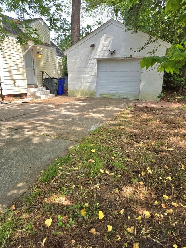 Building Photo - Beautiful Move-In Ready Single Family Home!