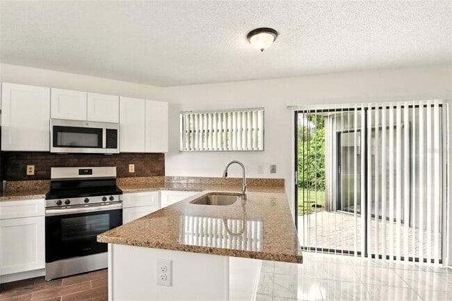 Building Photo - 4523 Hidden Oak Ct