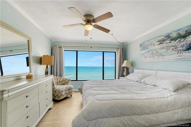 Building Photo - 10310 S Ocean Dr