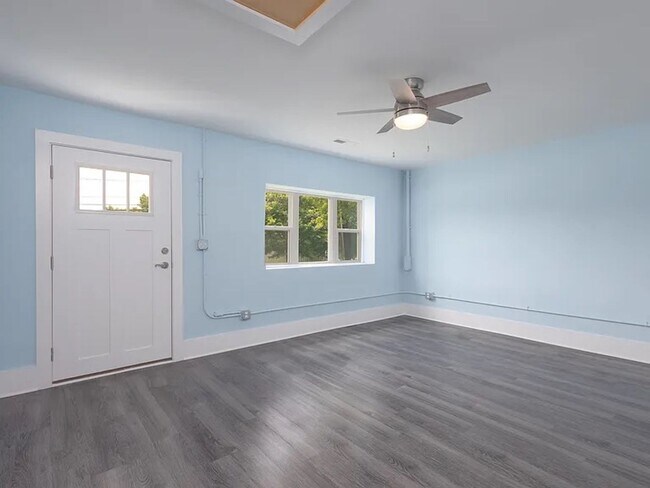 Building Photo - 2 Bedrooms • 2 Full Bathrooms • ~1,254?sq?...