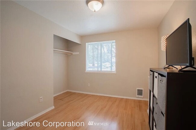Building Photo - 3 br, 2 bath House - 23624 52nd Ave E