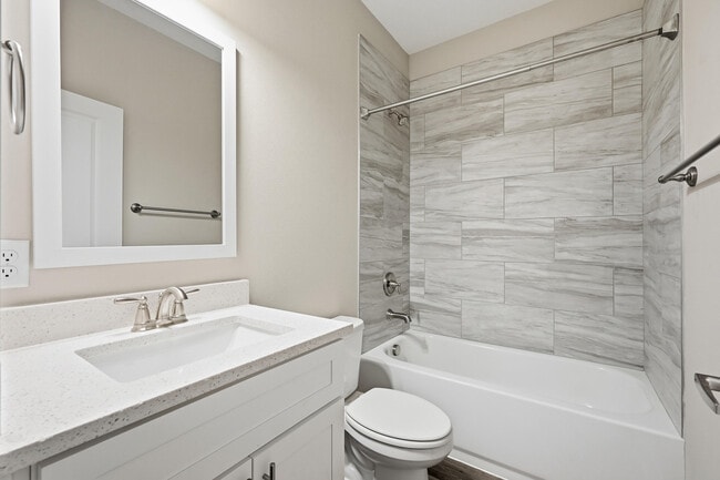 Building Photo - 235 Date Palm Ln