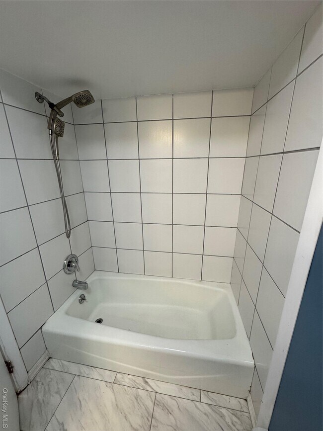 Building Photo - 1145 Glen Rd