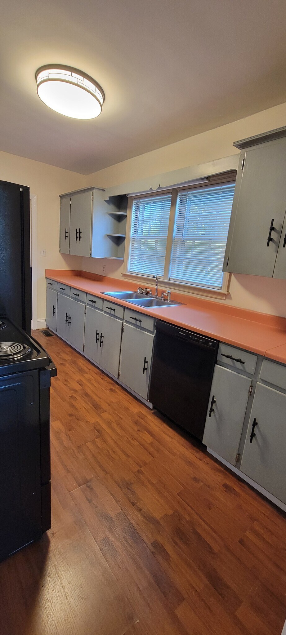 Galley kitchen - 1106 Highside St