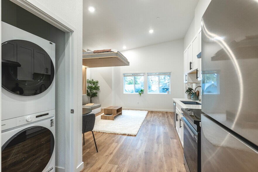 Building Photo - 3131 W St