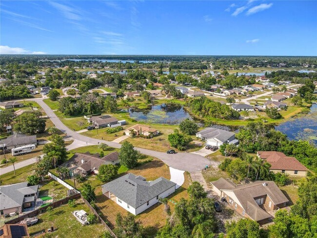 Building Photo - 780 Kangaroo Ct