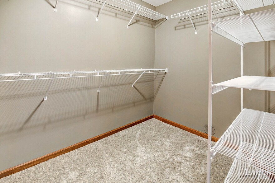 Building Photo - 2456 Wilton Ln