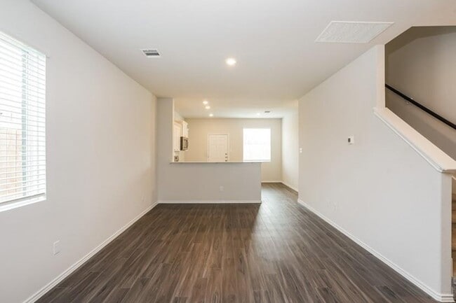 Building Photo - 3052 Wild Indigo Trl