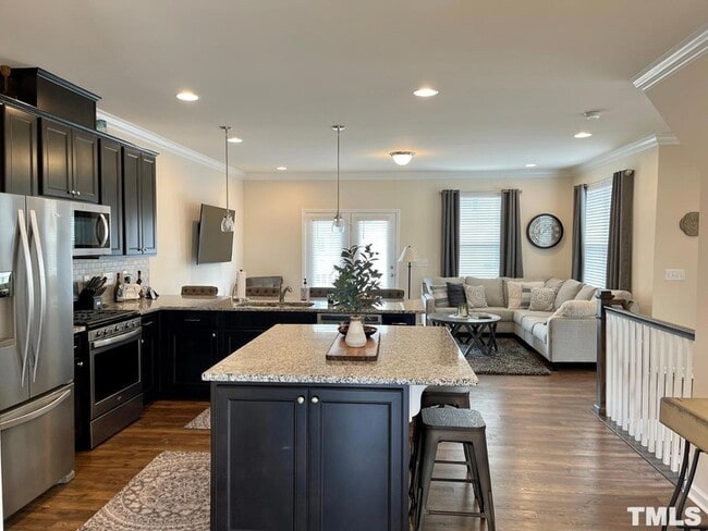 Building Photo - 1116 Finch Ct