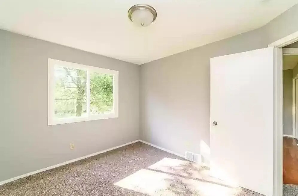 Bedroom 2 - 10200 Fraizer St NE