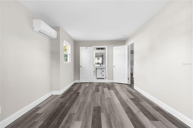 Building Photo - 5318 9th Ave N