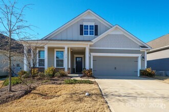 Building Photo - 758 Latrobe Dr
