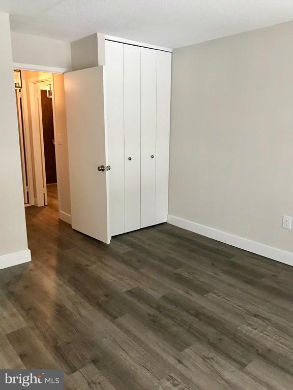 Building Photo - 2020 Walnut St