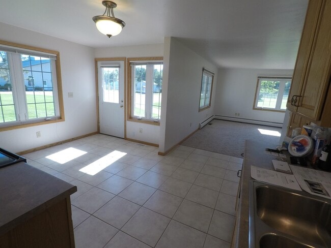 Building Photo - 3035 Martin Rd