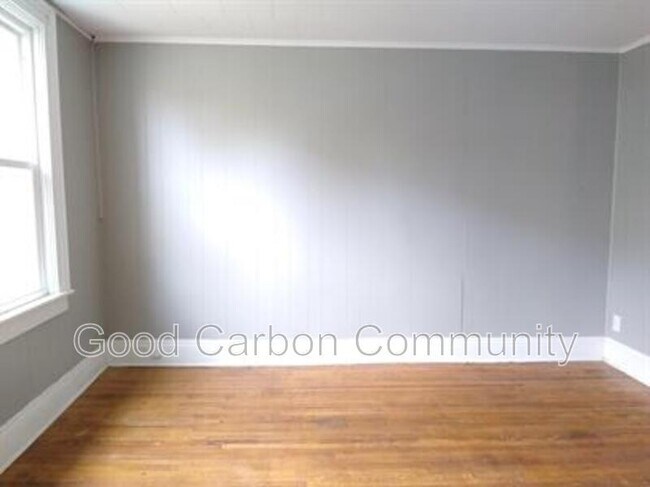 Building Photo - 357 Vermont St