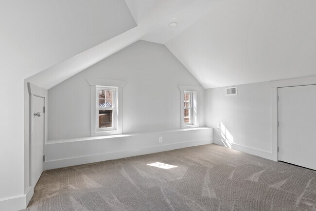 Building Photo - 621 Lafayette St