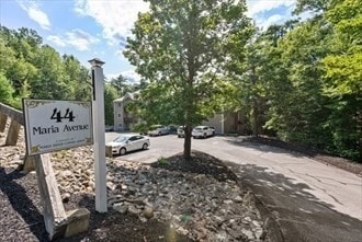 Building Photo - 44 Maria Ave