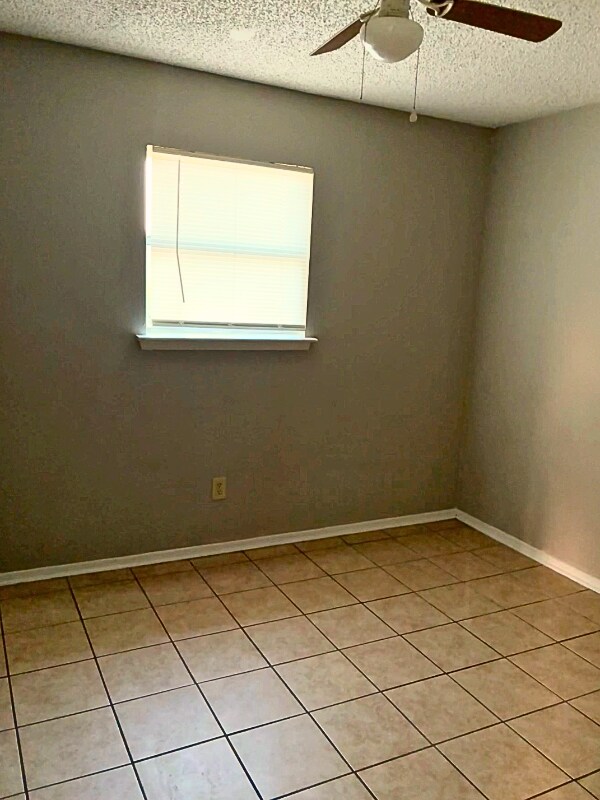 Building Photo - 505 N Main St