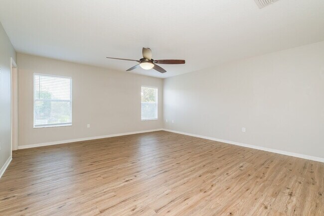 Building Photo - 9548 Simeon Dr