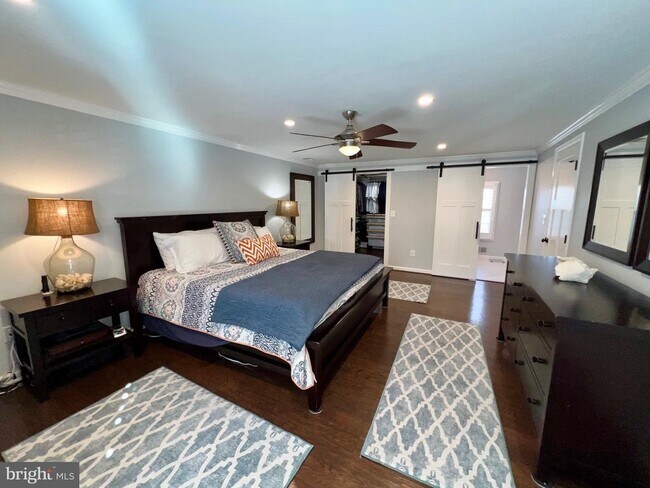 Building Photo - 909 St Stephens Rd