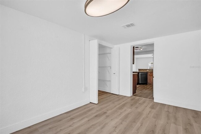 Building Photo - 4767 26th Ave N