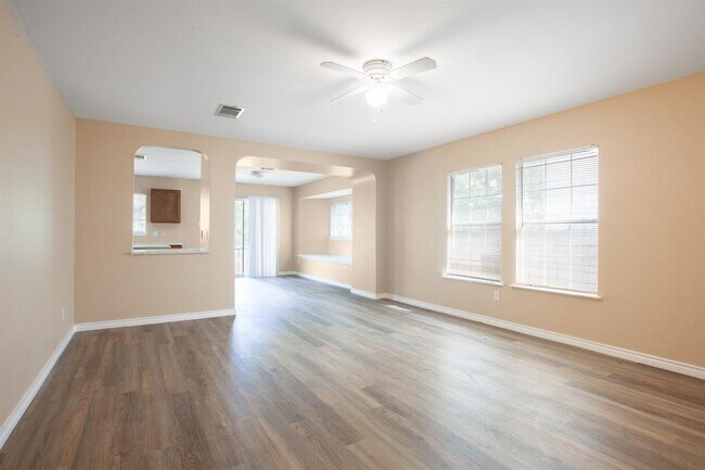 Building Photo - 1328 Water Spaniel Way