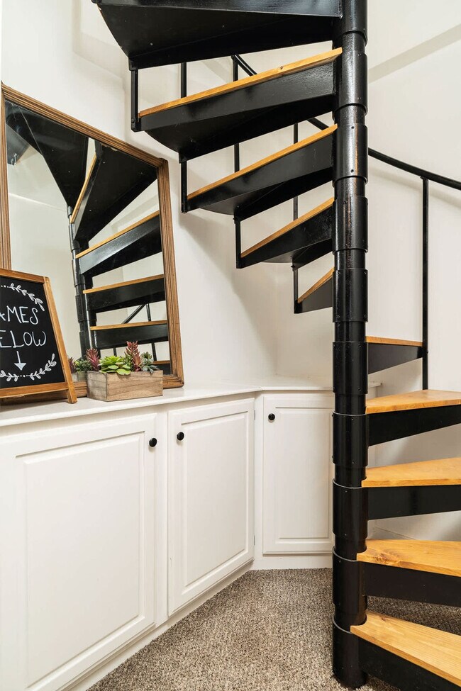 Building Photo - 928 Ditney Way