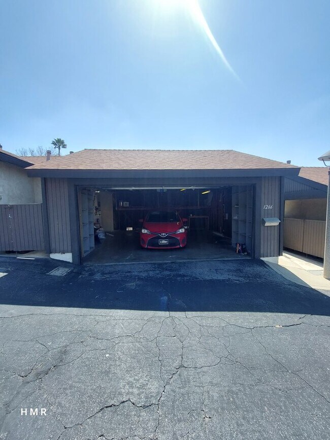 Building Photo - 3 bedrooms 3 baths in San Dimas Glenwood T...