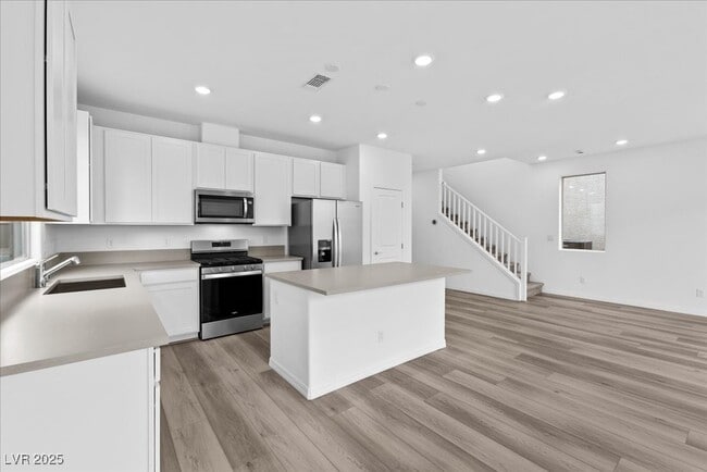 Building Photo - 5774 Aurora Gale Ct